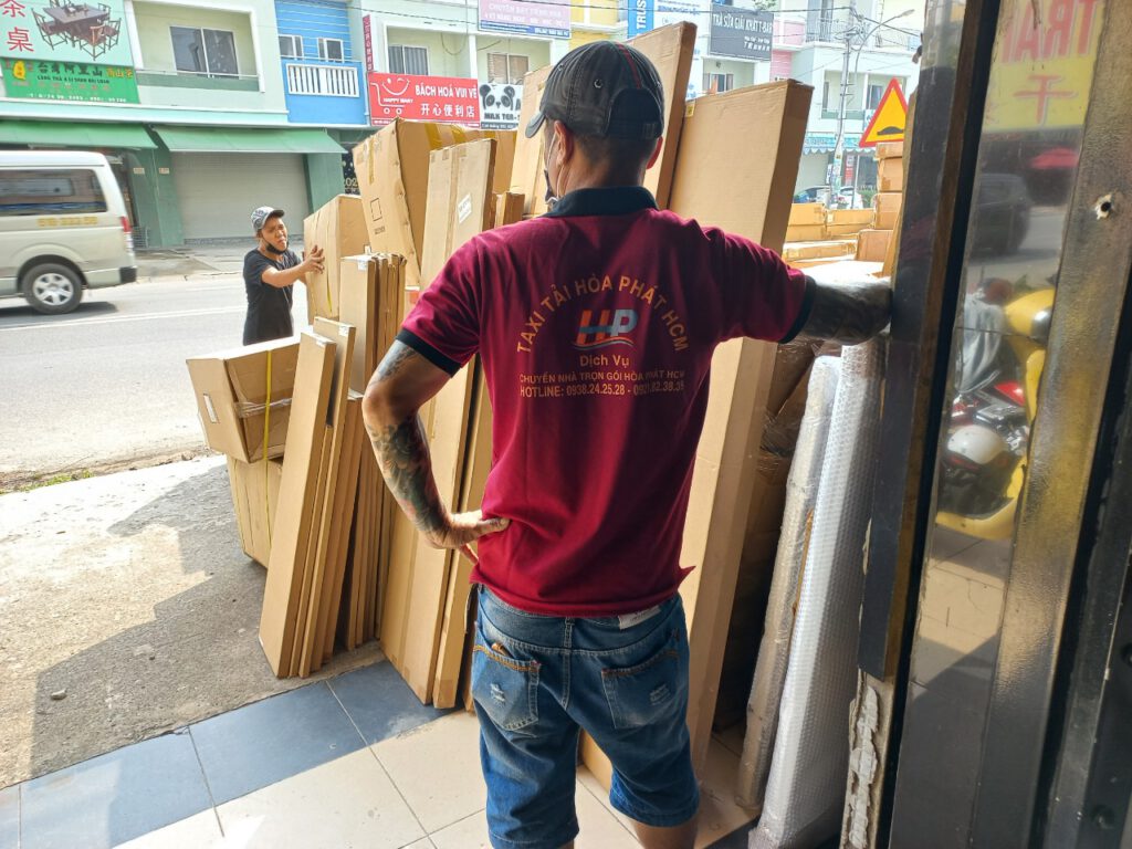 Dịch vụ chuyển văn phòng uy tín nhất TPHCM – Hotline 0938.24.25.28 Dịch vụ chuyển văn phòng uy tín nhất TPHCM – Hotline 0938.24.25.28